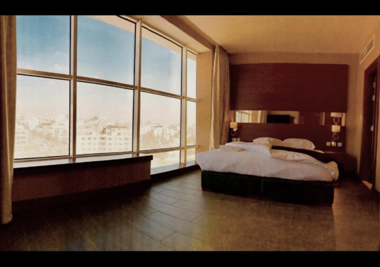 The Seventh Star Hotel Suites アンマン エクステリア 写真