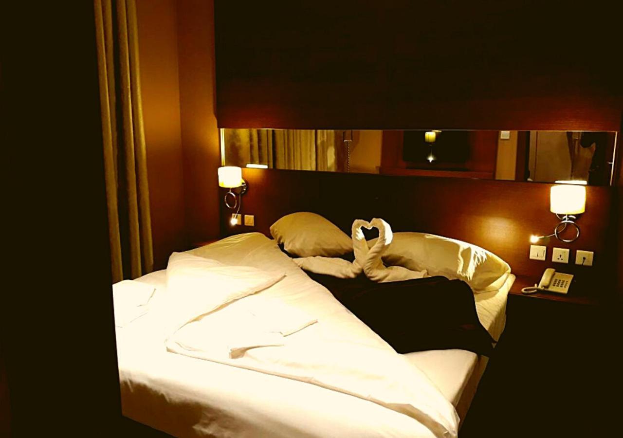 The Seventh Star Hotel Suites アンマン エクステリア 写真