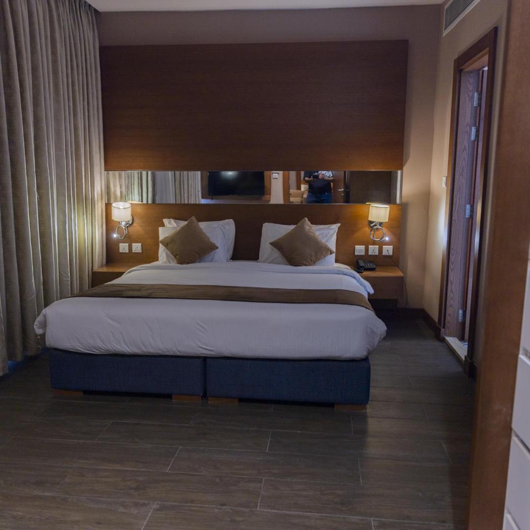 The Seventh Star Hotel Suites アンマン エクステリア 写真